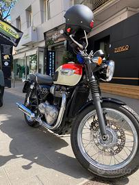 Triumph bonneville T100