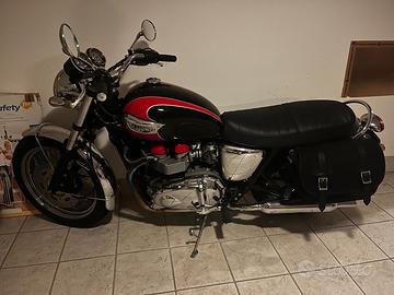 Triumph T100 Bonneville