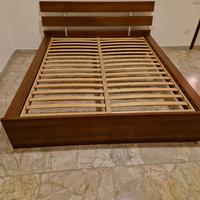 Struttura letto matrimoniale con rete a doghe