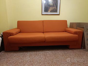 Divano Aranciome 210 L x 80 H x 90 p