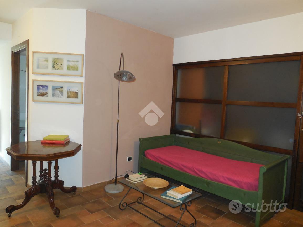 5 LOCALI A BELLEGRA - Vista 5