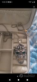 collana in acciaio con teschio 
