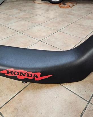 Sella nera nuova per Honda Dominator 650