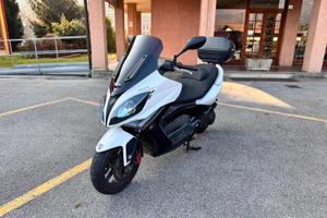 Kymco Xciting 300i - Bauletto + Doppio Parabrezza