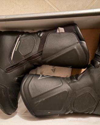 Stivalo moto dainese