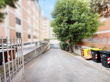 POSTO AUTO A PRATO