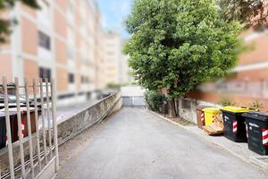 POSTO AUTO A PRATO