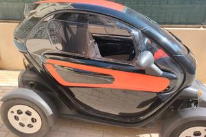 Twizy ZE - Quadriciclo Guidabile dai 16 anni