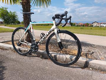 Bici corsa Focus team