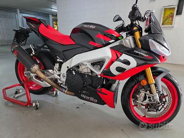 Aprilia Tuono V4