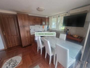 FARA IN SABINA BILOCALE ARREDATO Con CORTE ESTERNA