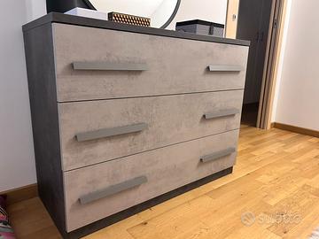 Cassettiera e due comodini