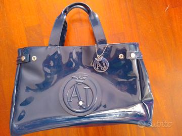 borsa vernice blu armani 