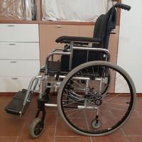 Carrozzina per anziani