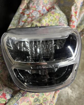 Fanale faro anteriore per piaggio beverly 300/400