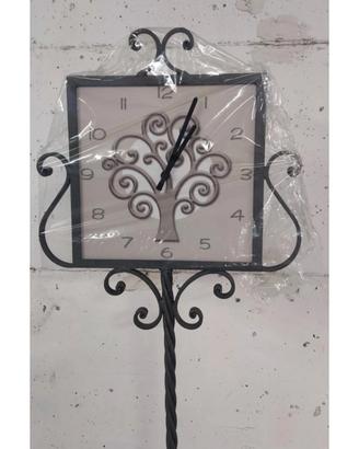 Orologio in ferro battuto fatto a mano