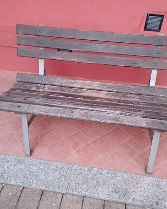 panchina da giardino 
