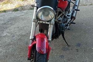 Ducati monster 750