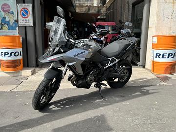 Suzuki V Strom DL 800