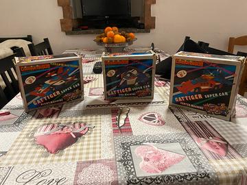 Gattiger super car (giocattoli giapponesi)