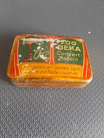 Scatolina vintage di metallo anni 30 porta puntine