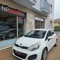 Kia Rio 1.4 CRDi NEOPATENTATI