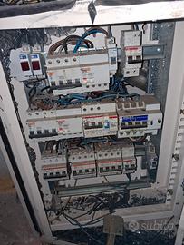 quadro elettrico 220 volt 380 volt elettricita'