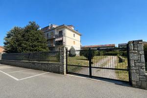2 LOCALI A RIVALTA DI TORINO