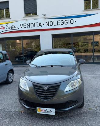 Lancia Ypsilon 1.2 69 CV 5 porte Platinum