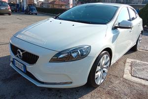 volvo V40 D2 2.0 120cv