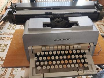 Macchina da scrivere Olivetti Linea 98            
