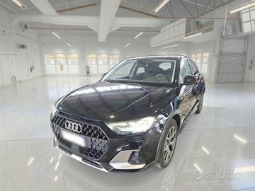 AUDI A1 citycarver 35 TFSI S tronic Admired