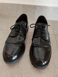 scarpe stringate nere