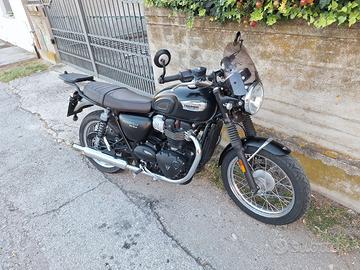 Triumph T100 black
