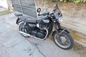 Triumph T100 black
