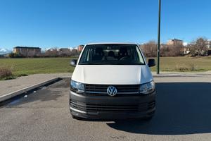 Volkswagen T6 Transporter 9 Posti Lungo 2017
