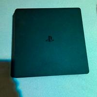 PS4 SLIM + 2 CONTROLLER + 4 GIOCHI 
