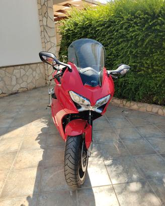 Honda vfr 800