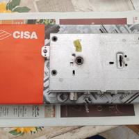 Serratura CISA per porta blindata