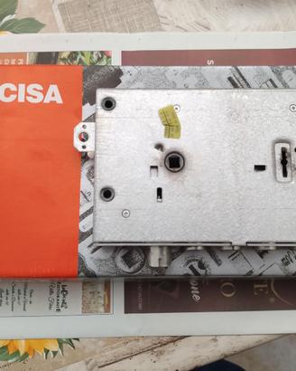 Serratura CISA per porta blindata