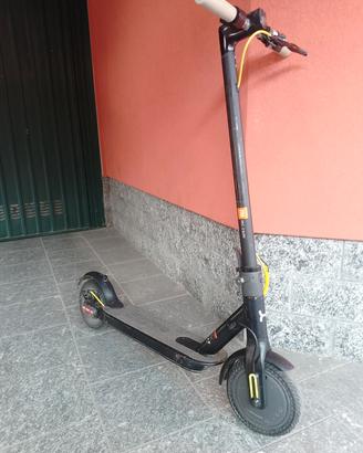 Monopattino Lexgo R9 usato funziona 