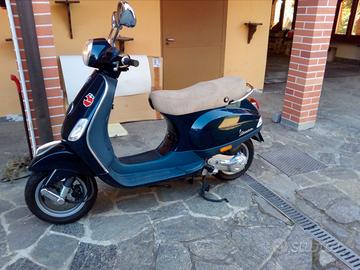 Piaggio Vespa 50 LX 4 tempi blu metallizzato
