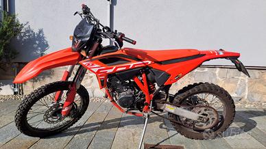 Moto Beta RR Enduro 125cc AC 4 tempi a iniezione