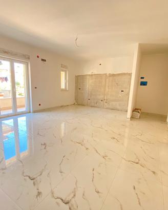 VIA INNAMORATI; Appartamento+Box MAV216