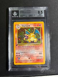 Pokemon Charizard set base prima edizione bgs 8,5
