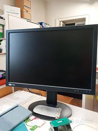 monitor Lacie 324