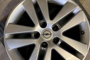 cerchi in lega R16 opel astra