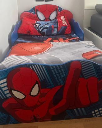 Lettino spiderman 140 x 70 con sponde + set letto