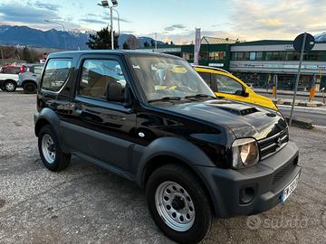 SUZUKI JIMNY 4WD 1.3i 85CV - GANCIO TRAINO