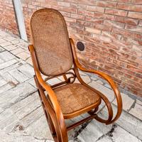 Sedia a dondolo in legno